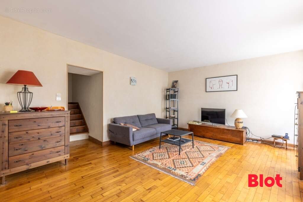 Maison à VERN-SUR-SEICHE