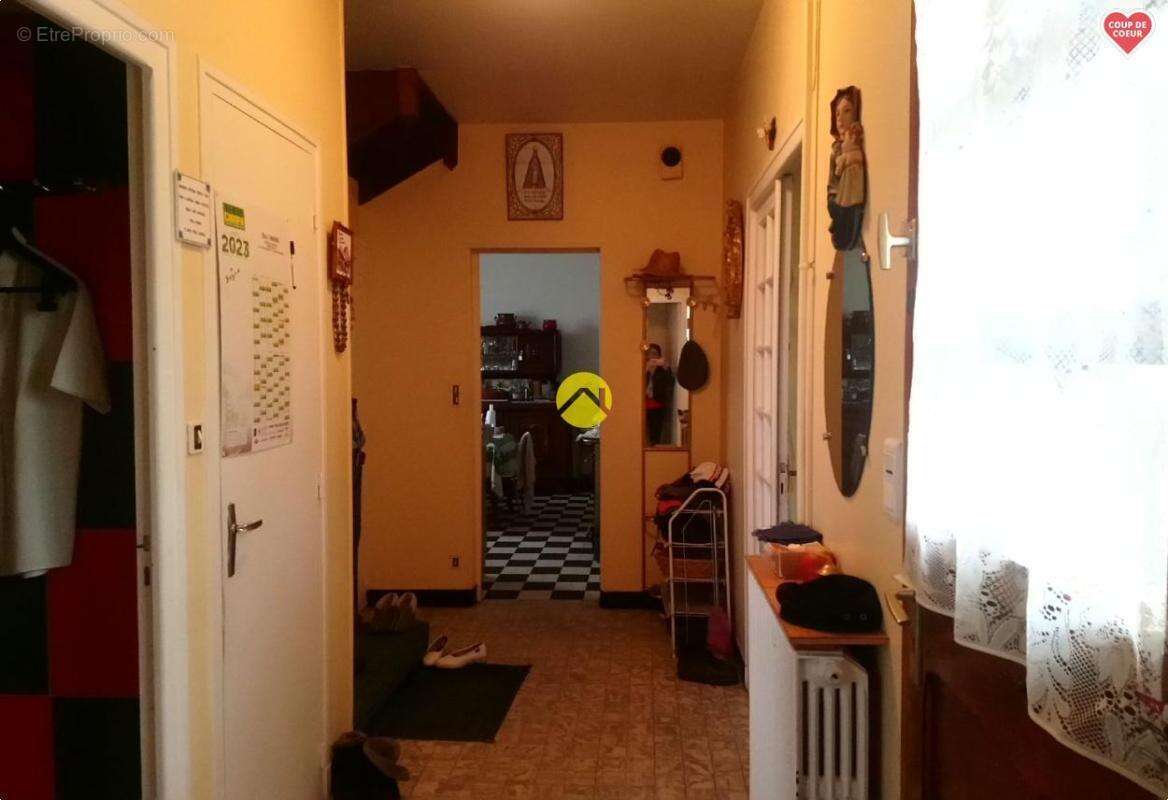 Maison à SAINT-AMAND-MONTROND