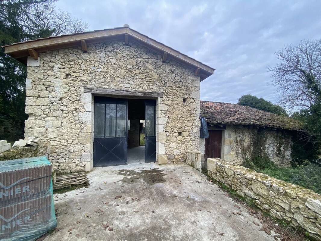 Projet de rénovation – Bâtiment en pierre - photo 5