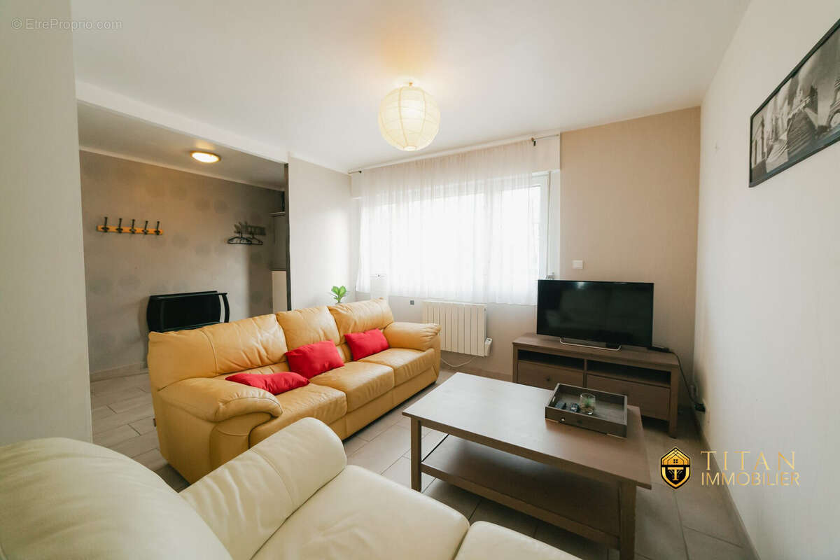 EXCLUSIVITÉ  Maison mitoyenne 100 m²  2 chambres + bureau  À 400 m de la plage  Grand-Fort-Philippe - Maison à GRAND-FORT-PHILIPPE