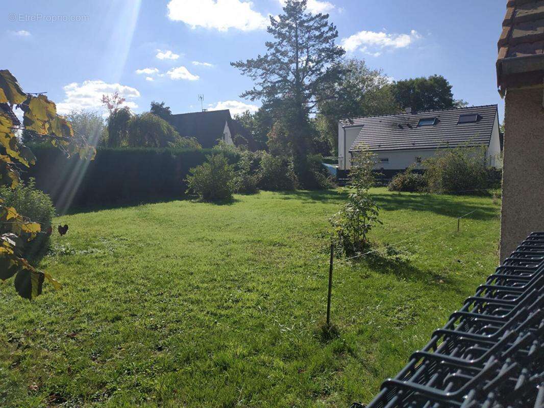 Terrain à BURES-SUR-YVETTE