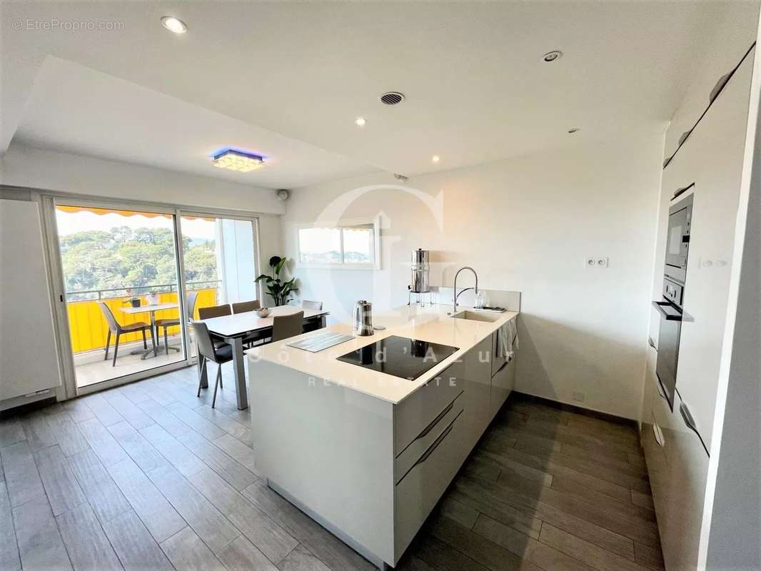 Appartement à LE CANNET