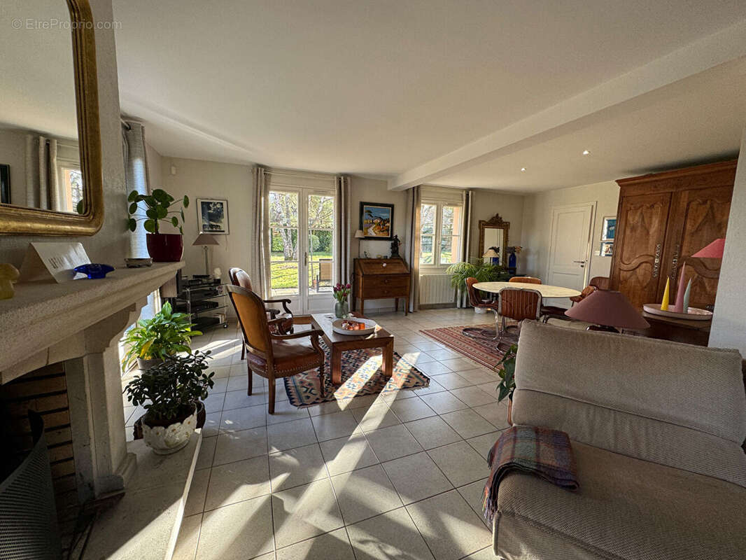 Maison à MONTFORT-L'AMAURY