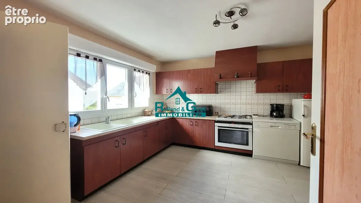 Belle petite maison familiale en centre ville de Noyal Sur Vilaine - photo 5