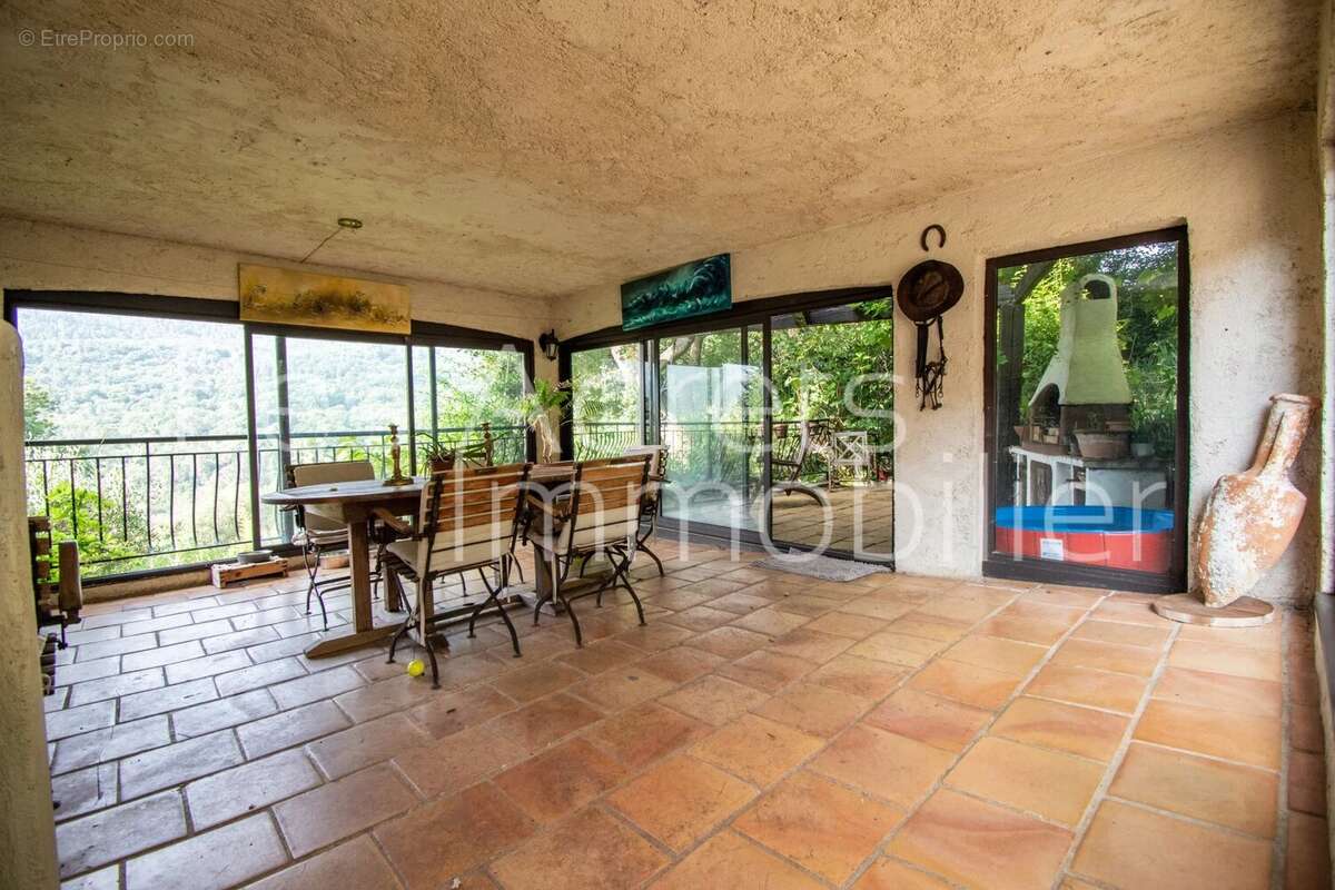 Maison à LES ADRETS-DE-L&#039;ESTEREL