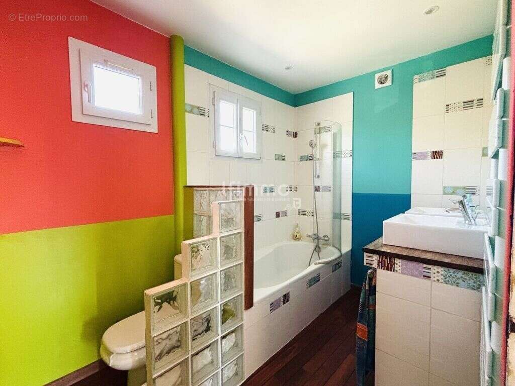 Maison à VILLENEUVE-LOUBET