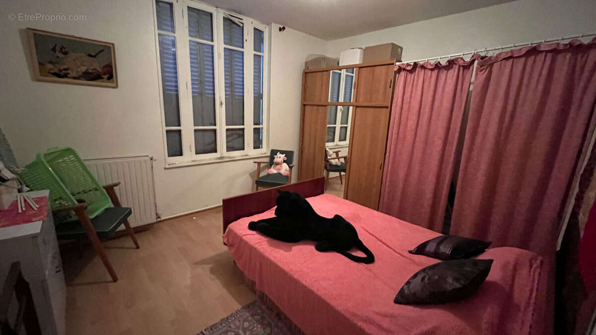 Appartement à YZEURE