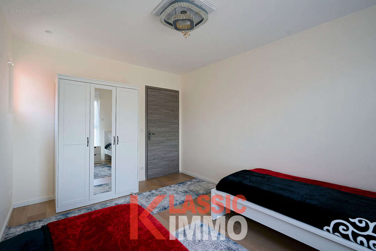 Maison 190 m² 5 chambres, jardin et garage - photo 10
