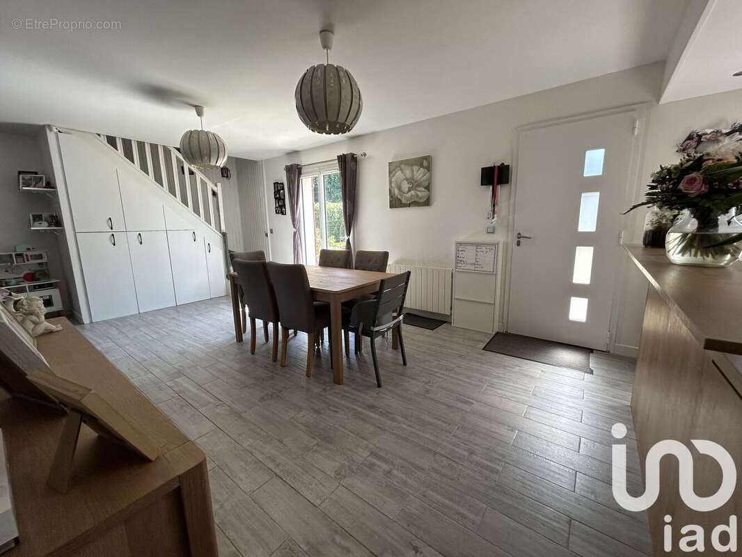 Photo 8 - Maison à AINCOURT