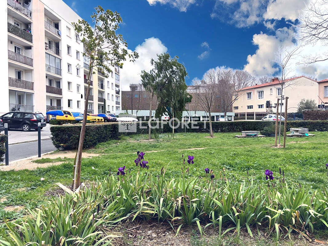 Parking à CASTELNAU-LE-LEZ