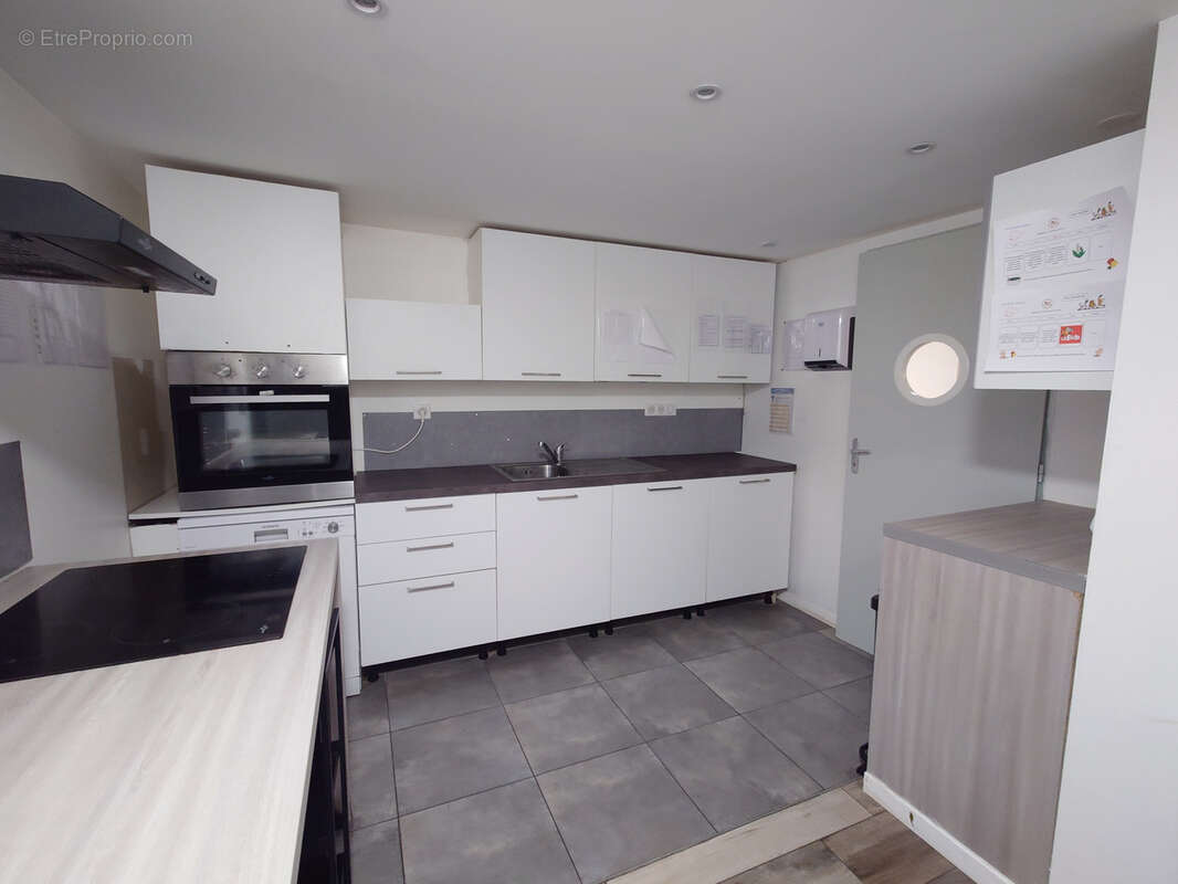 Commerce à VITROLLES