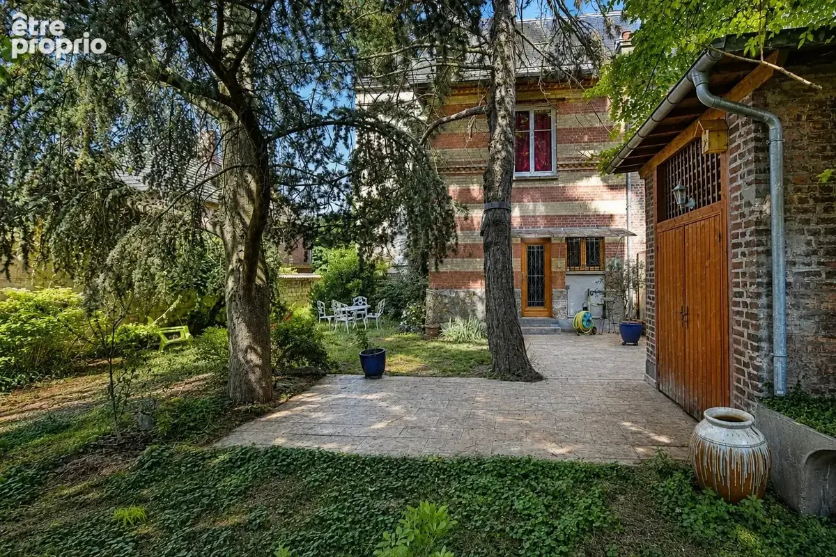 Le vesinet coeur de centre  - 3 mn rer - propriete de 183 m² - 5 chambres - terrain 644 m² - photo 18