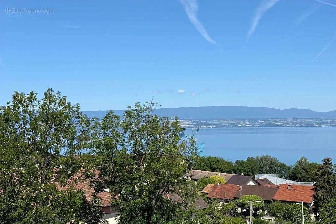 Appartement à EVIAN-LES-BAINS