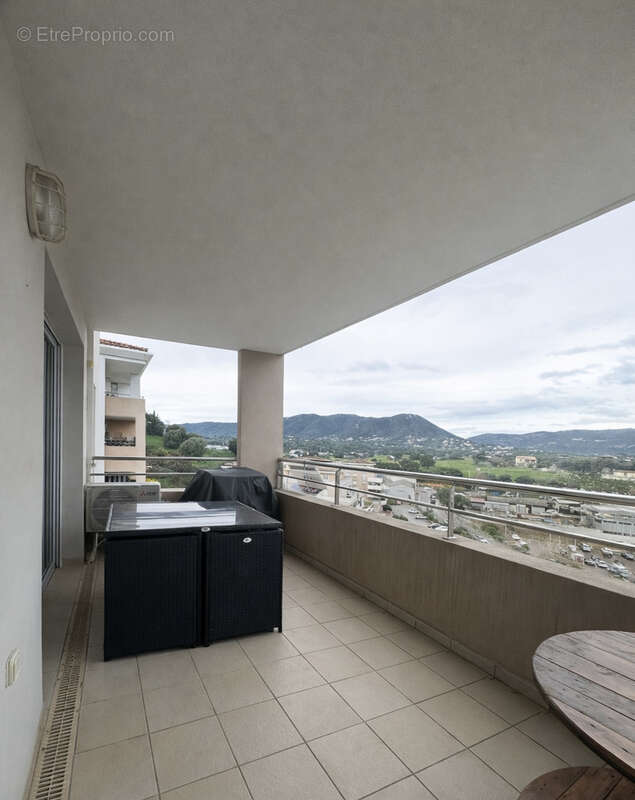 Appartement à SARROLA-CARCOPINO