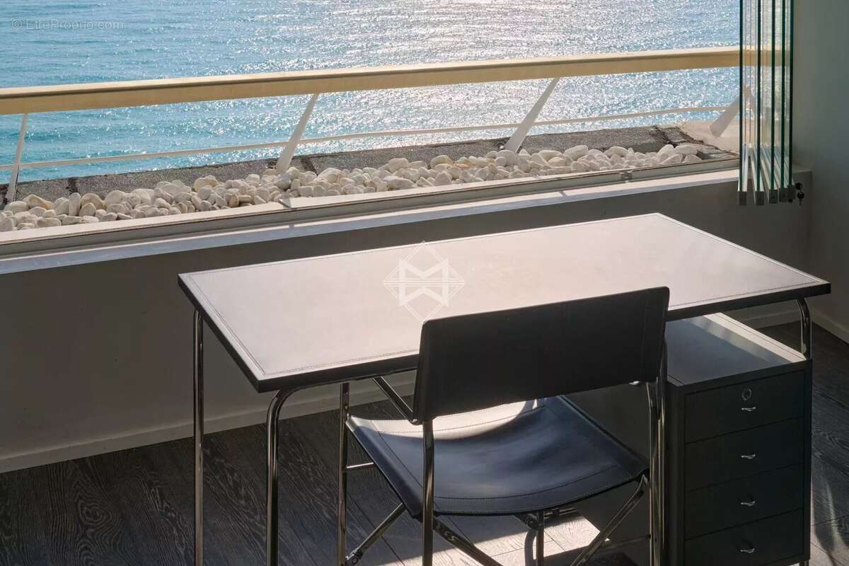 Appartement à VILLENEUVE-LOUBET