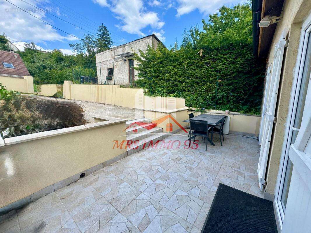 Maison à CHAUMONTEL