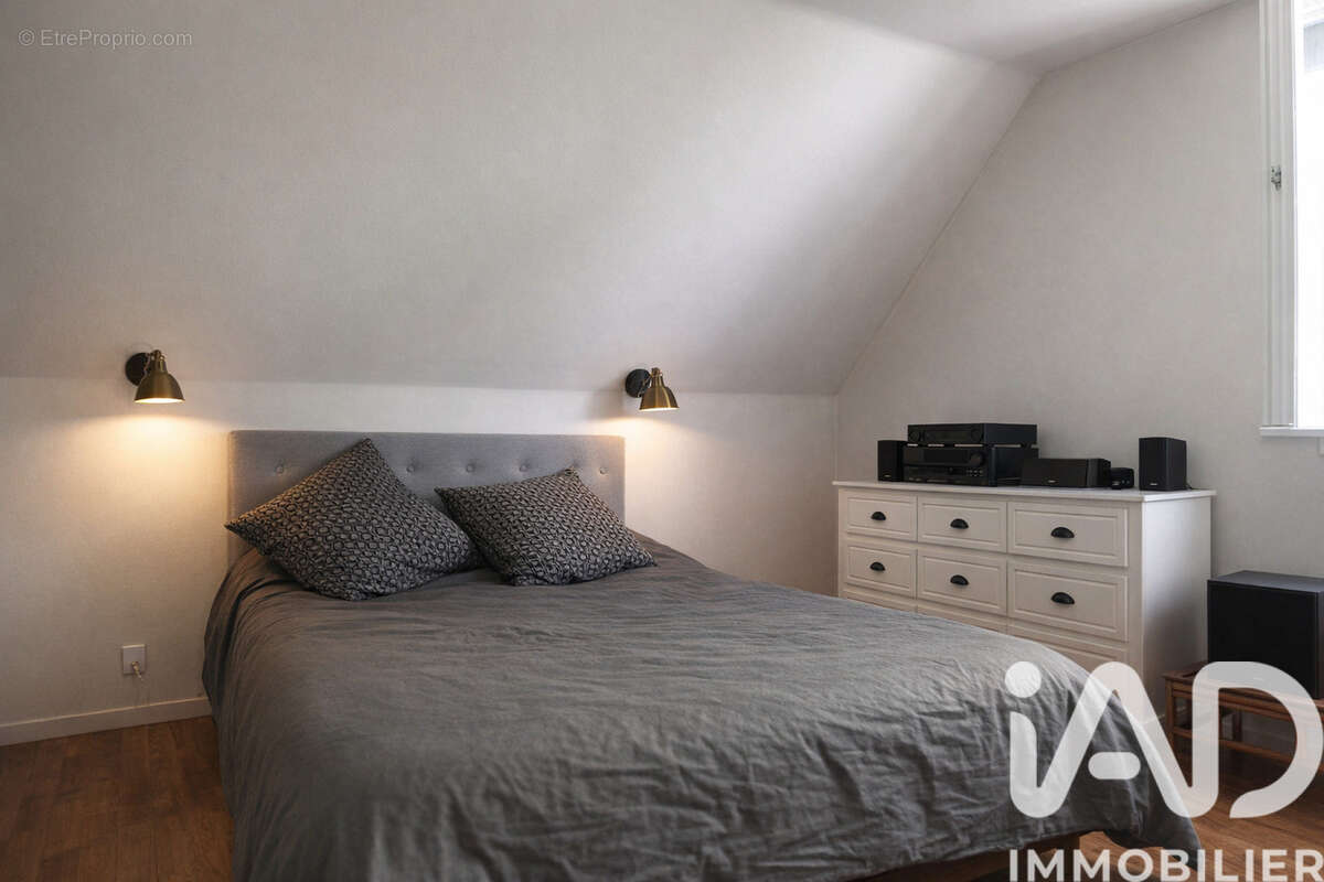 Maison 129 m² à Ogenne-Camptort  - photo 7