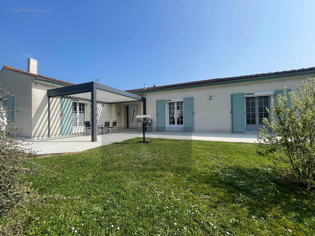 Maison à PAILLE