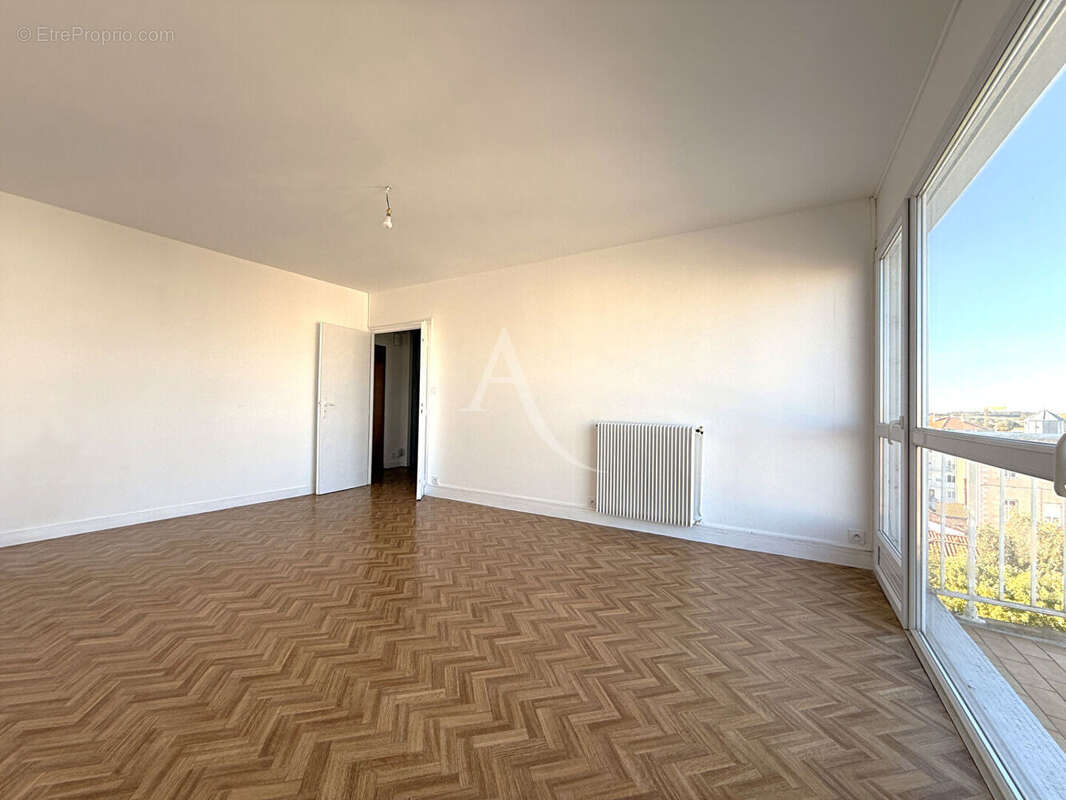 La Rochelle proche Centre ville T4 74 m2 - photo 2