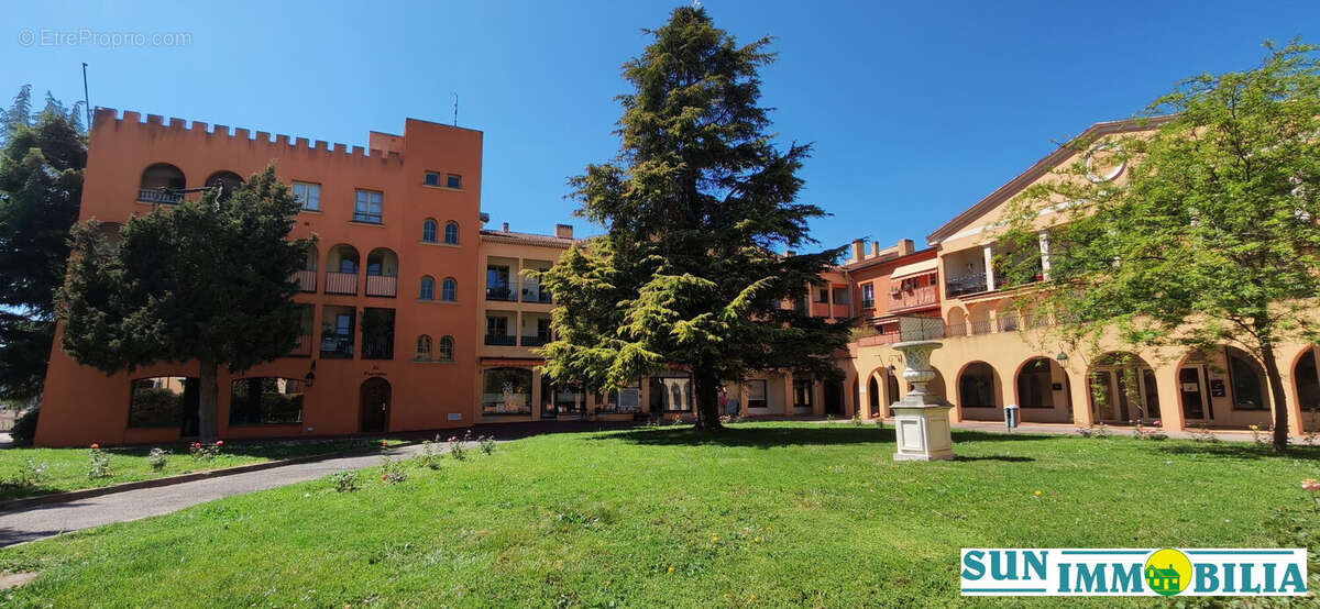 Parking à VILLENEUVE-LOUBET
