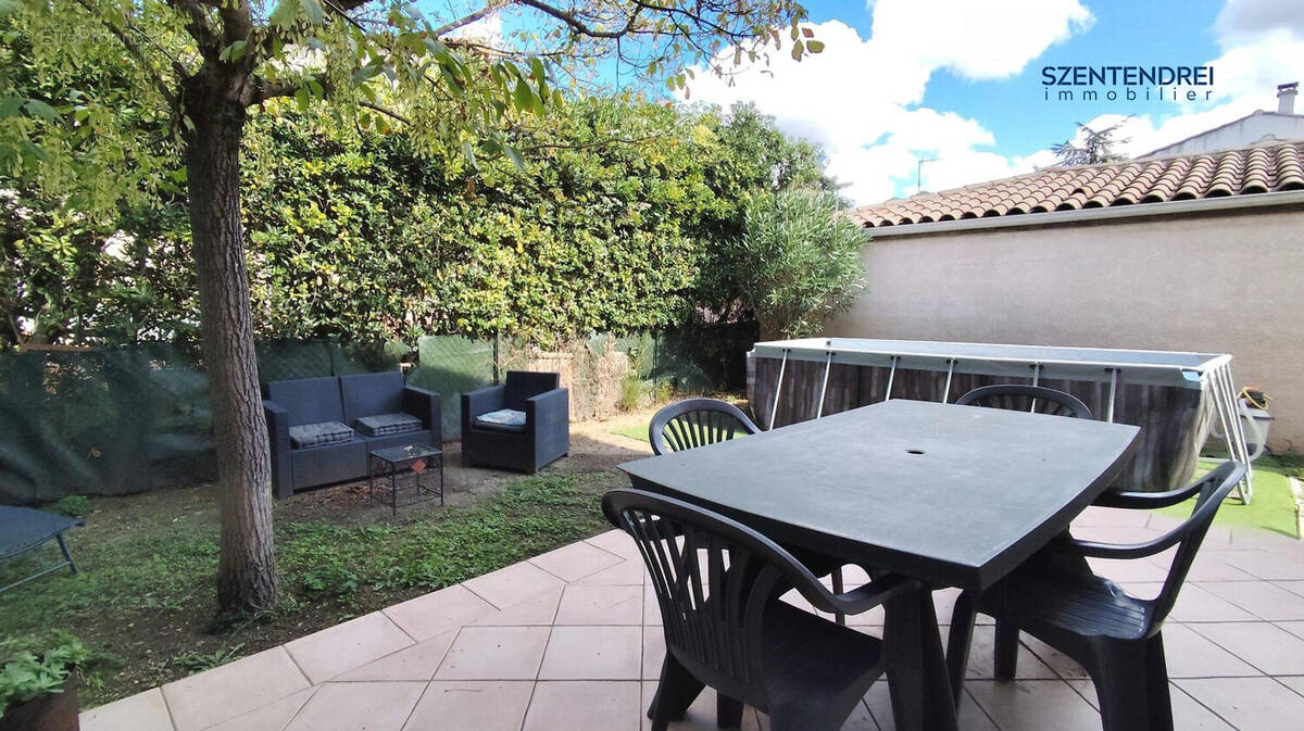 Szentendrei Immobilier - Maison T4 Nîmes Quartier des Sophoras - Maison à NIMES