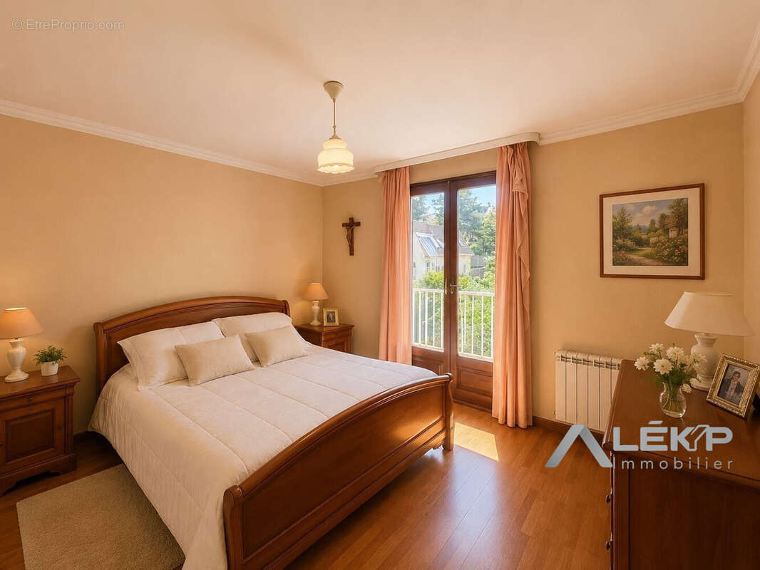 Maison 100 m² à Nanterre  - photo 9