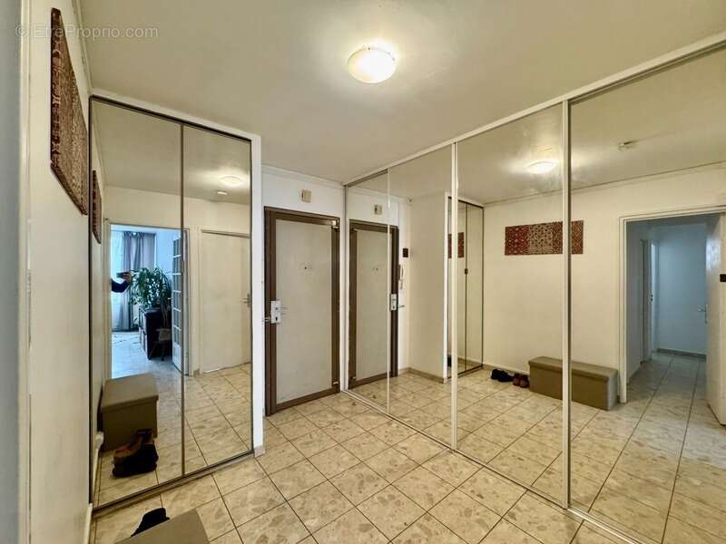 Appartement à AUBERVILLIERS