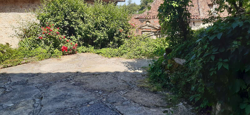 Maison à SAINT-CIRQ-LAPOPIE