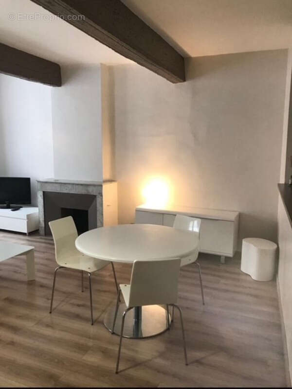 Centre ville d’Aix en Provence appartement de 64 m² T2/T3 rénové à deux pas du Palais de Justice - photo 9