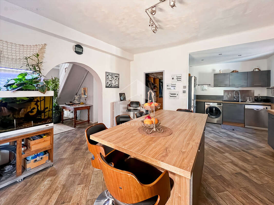 Maison 140m² à vitrolles - photo 9