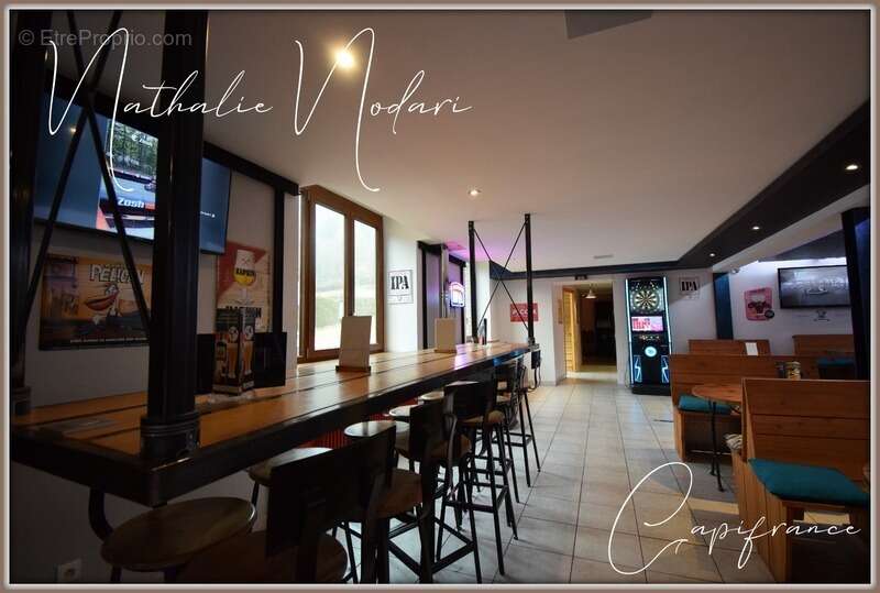 Commerce à LE MENIL