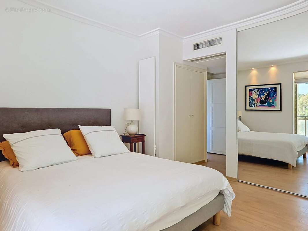 Le cannet collines - grand appartement t4 traversant - pleine vue mer - photo 10