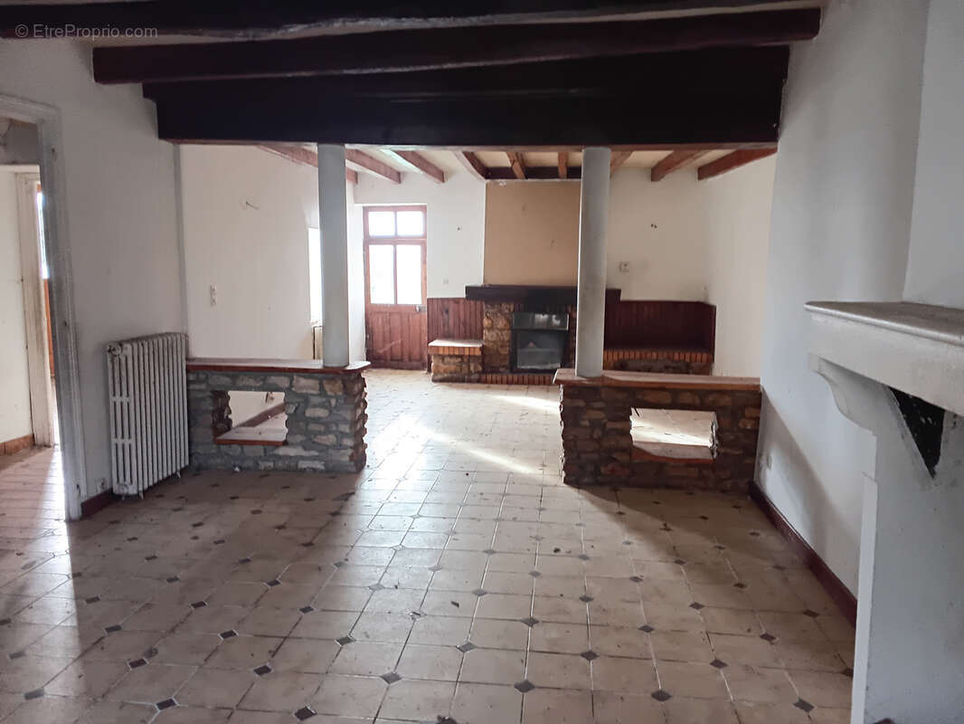 Maison à OUROUER-LES-BOURDELINS