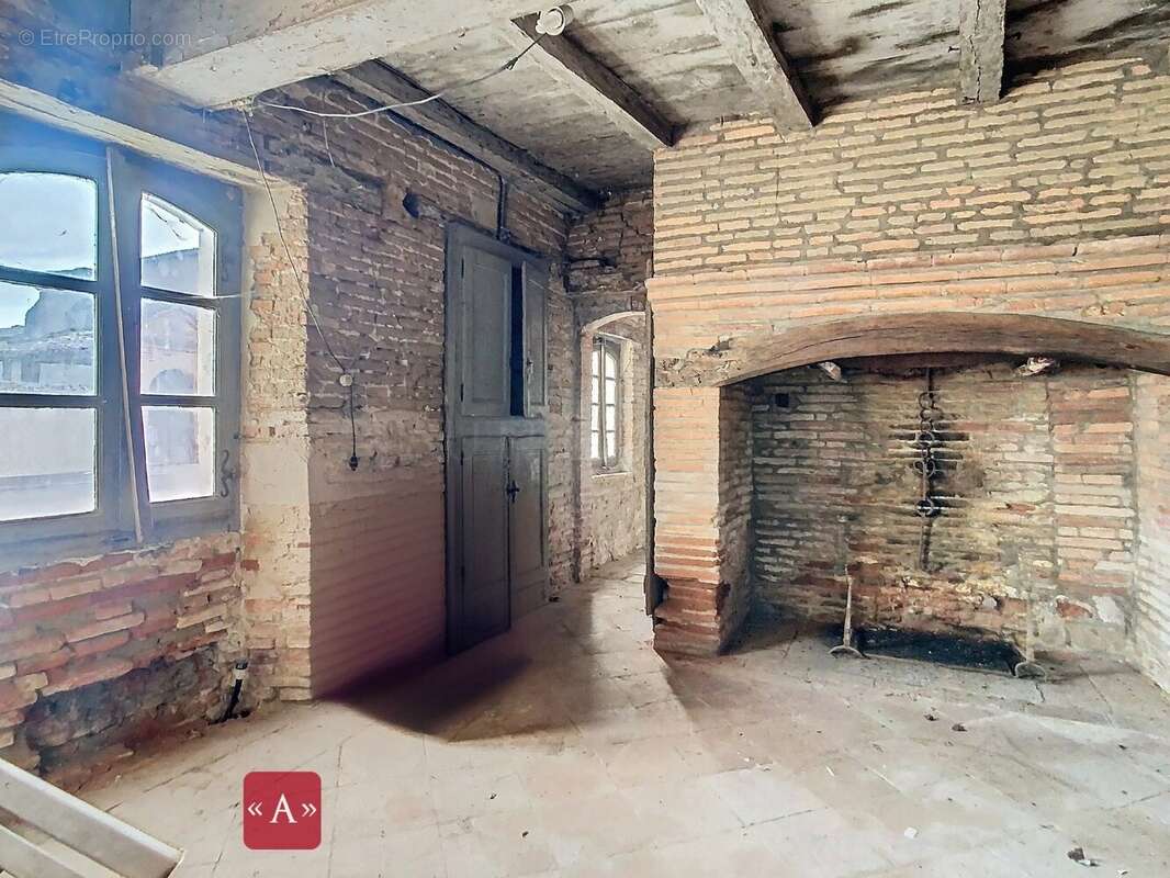 Maison à BUZET-SUR-TARN