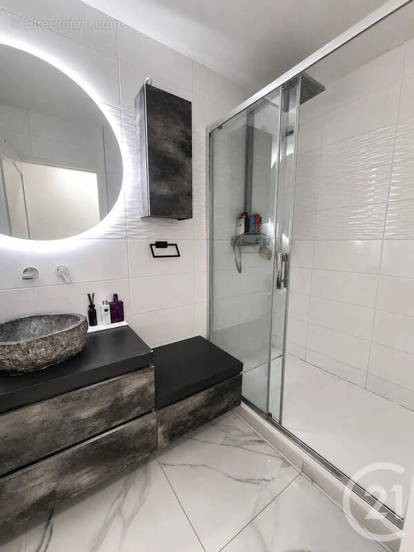 Appartement à VAULX-EN-VELIN