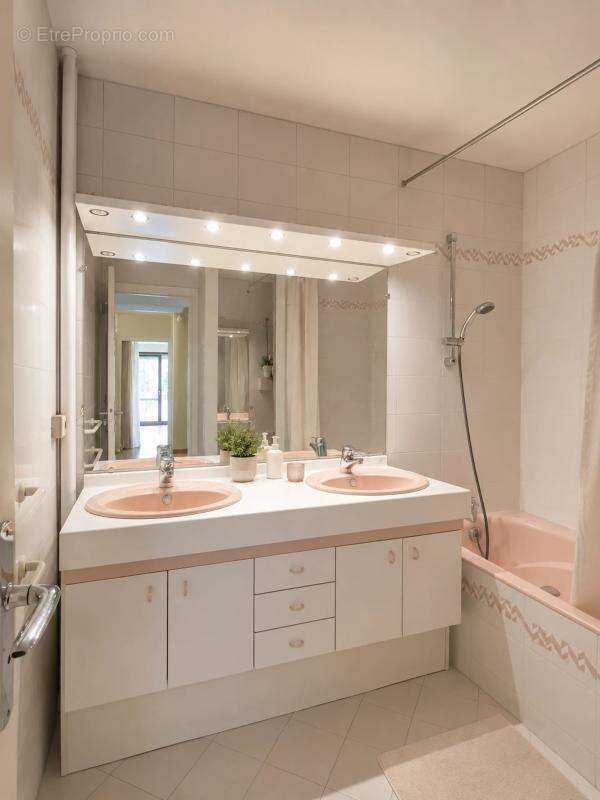 Appartement à ECHIROLLES