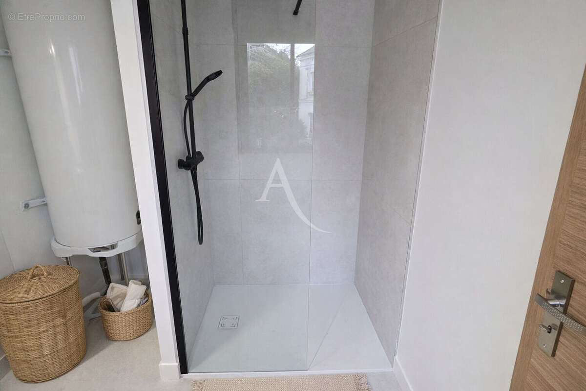 Appartement à SAINT-THIBAULT-DES-VIGNES