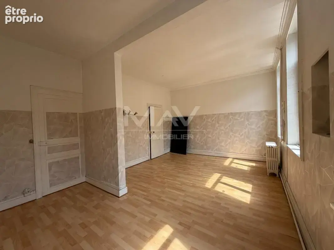Appartement 15 pièces 230 m² à vendre à Tourcoing (59200) - photo 2