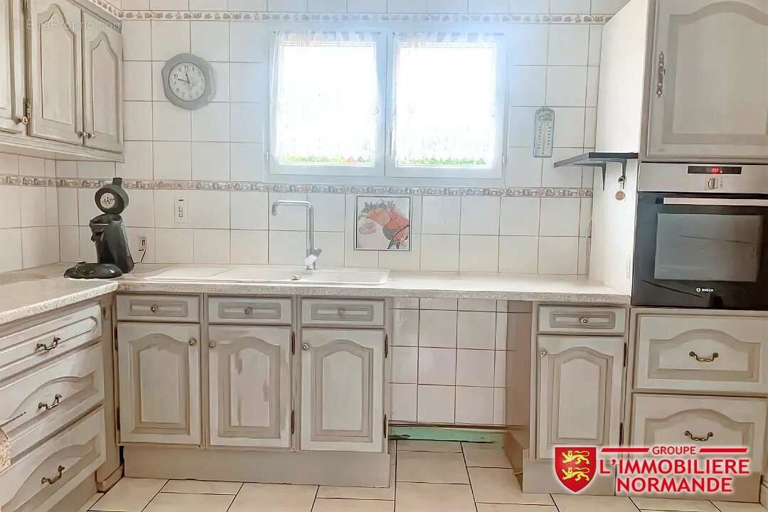 Maison à SAINT-PIERRE-DES-FLEURS