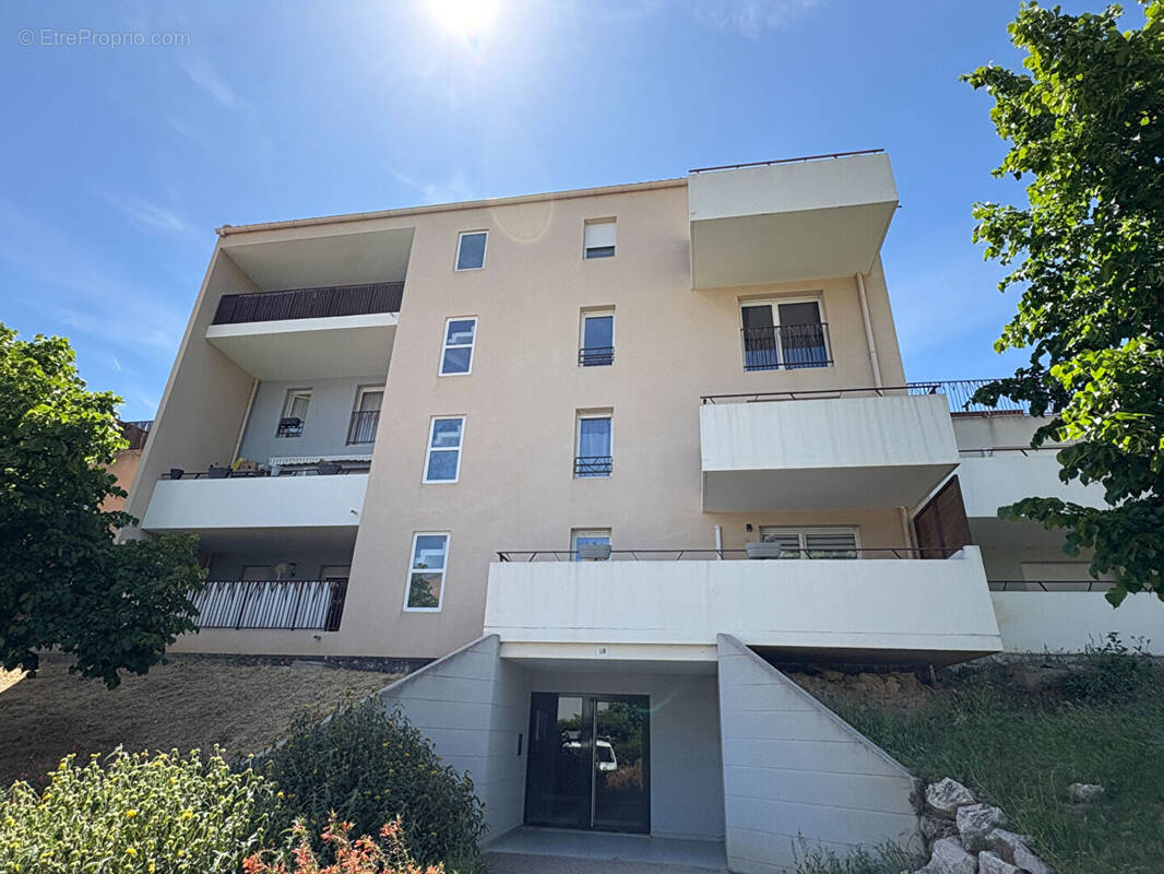 Appartement à MARSEILLE-14E