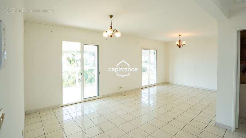 Maison à PETITE-ILE