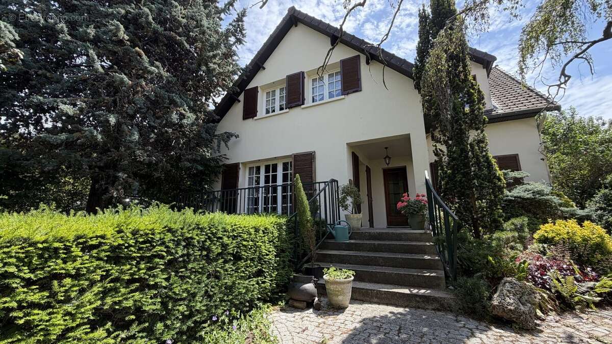 Maison à LE BOURGET