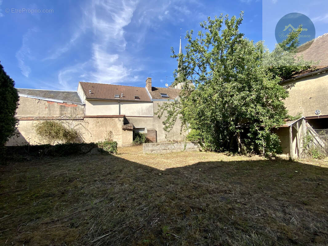 Maison à CHEROY