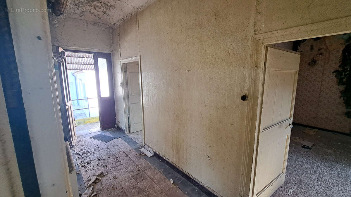 Maison à SAINT-BAUZILLE-DE-PUTOIS