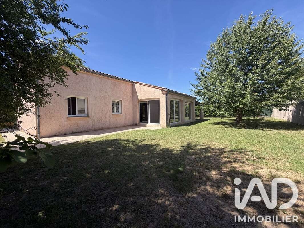 Maison 125 m² à Carmaux  - photo 4