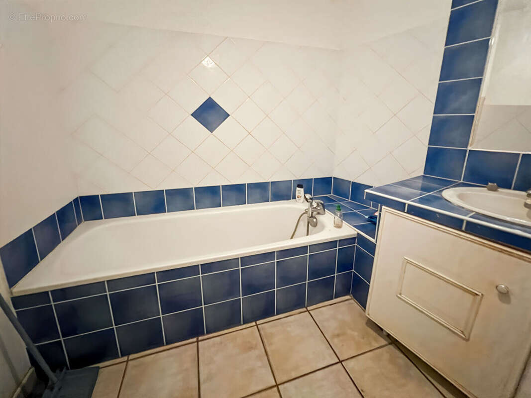 CHAMELET T3 à aménager 109 m² - photo 5