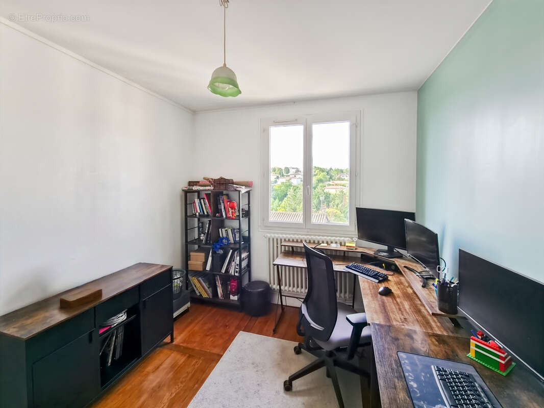 Appartement T3 de 56m2 avec cave et garage   Auch proche IUT - photo 5