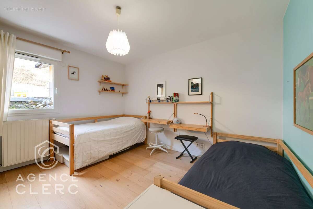 Appartement à VEYRIER-DU-LAC