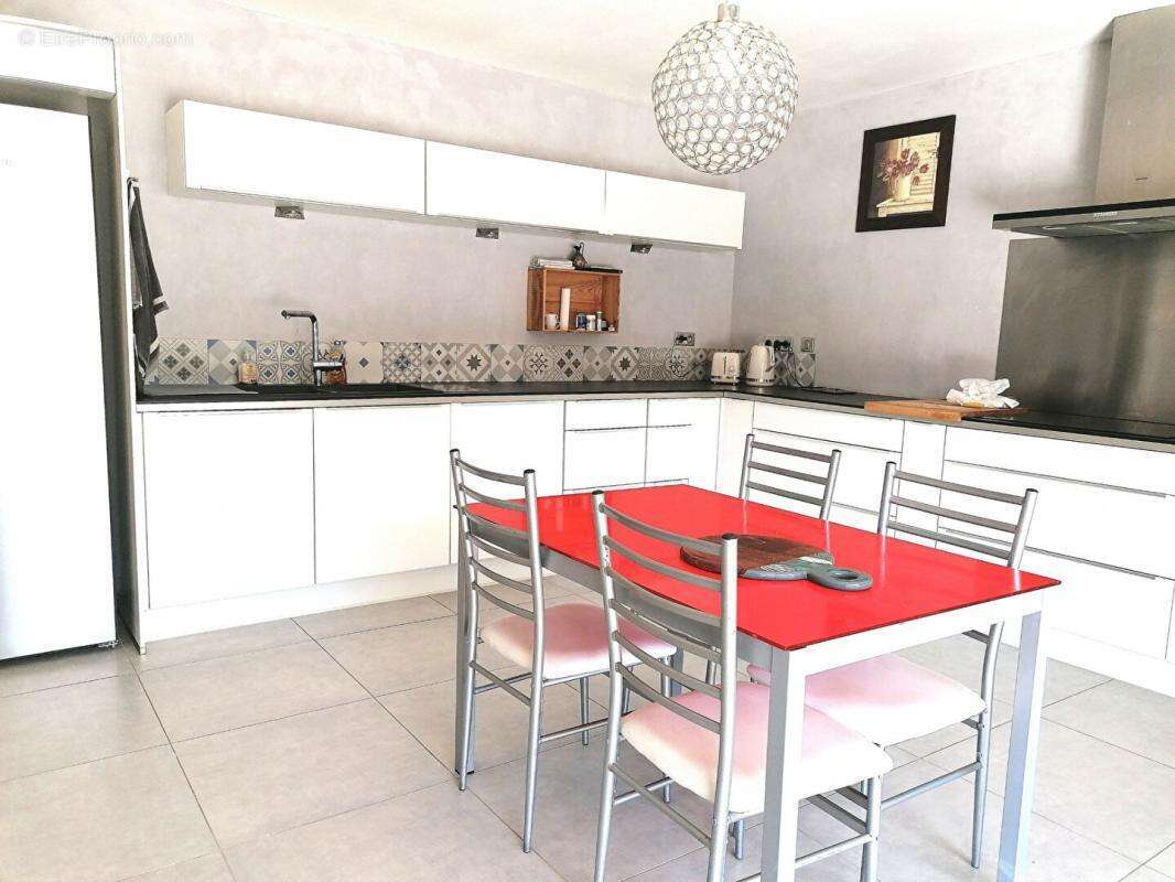 Superbe propriété familiale avec dépendance, piscine et grand terrain arboré - photo 12