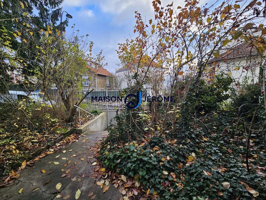 Maison à CHAMPIGNY-SUR-MARNE